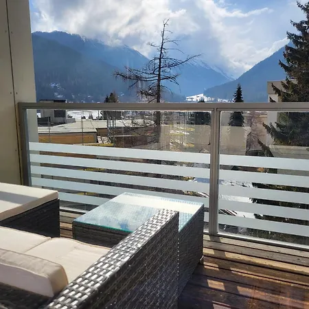 Parsenn Peaks Panorama Apartament *